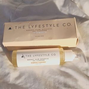 THE LYFESTYLE CO. Botanical Oil Cleanser 4.2 fl oz